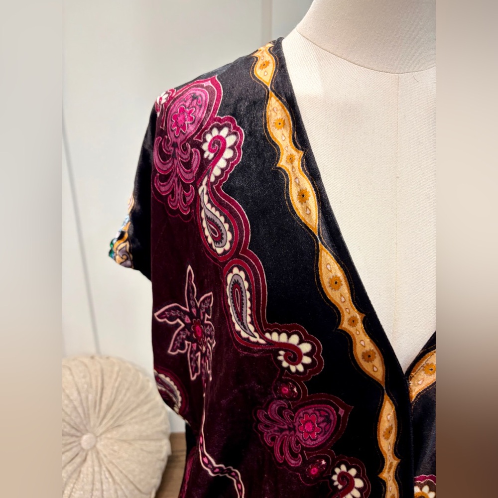 FARM Rio Multicolor Paisley Blouse - Picture 3 of 9